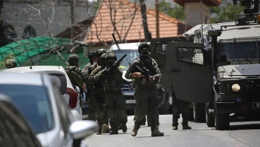 جنود الاحتلال أثناء اقتحام سابق في الضفة الغربية | الأناضول