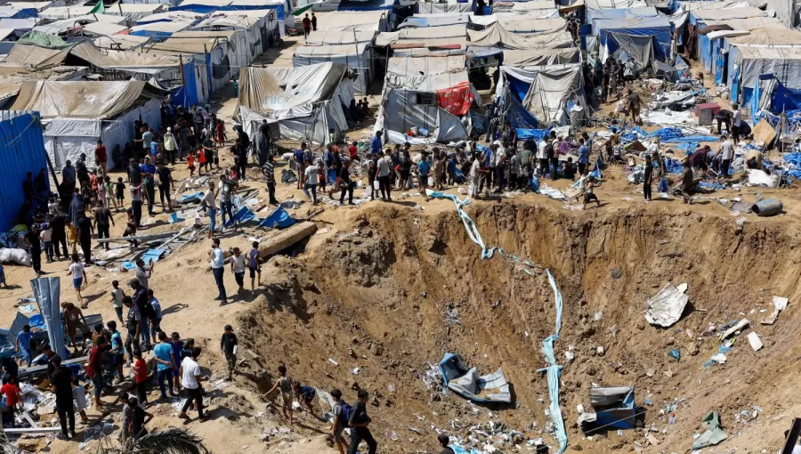 آثار غارة إسرائيلية استهدفت مستودع الأدوية في مستشفى شهداء الأقصى 1/8/2026 | رويترز