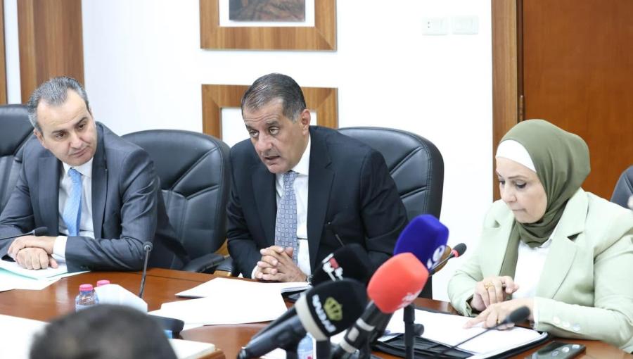من اجتماع سابق للجنة الإدارية النيابية