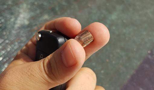 رصاصة طائشة تصيب زجاج مركبة أثناء احتفال بنتائج التوجيهي