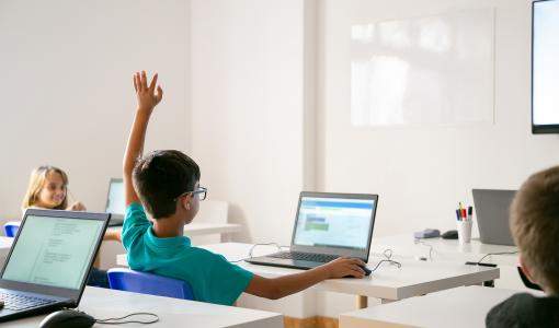 صورة تعبيرية لطالب في حصة صفية | Freepik Images