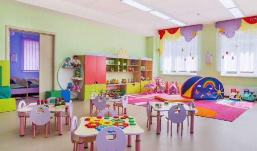 حضانة منزلية