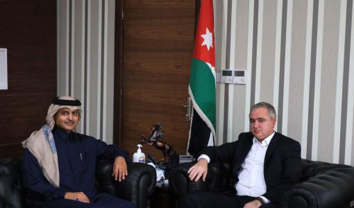 لقاء وزير الشباب الأردني مع السفير القطري في الأردن