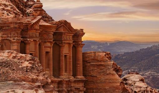 البترا صورة من مدينة البترا