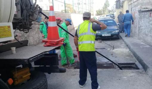 صورة أرشيفية لأعمال صيانة لشبكات التصريف