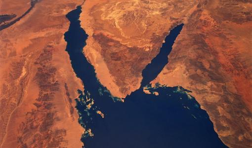 صورة فضائية لشبه جزيرة سيناء والبحر الأحمر وقناة السويس عام 1991