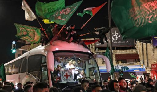 من استقبال الأسرى الفلسطينيين في الضفة الغربية - 26 تشرين الثاني 2023