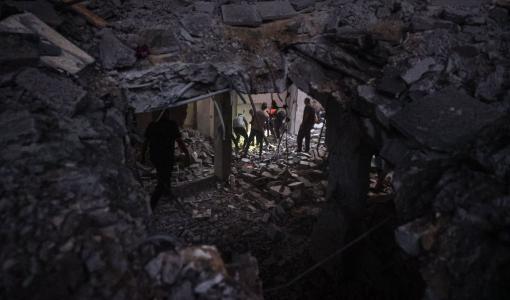 من آثار الدمار بسبب قصف الاحتلال على غزة