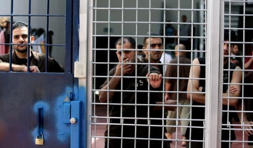 أسرى فلسطينيون في سجون الاحتلال