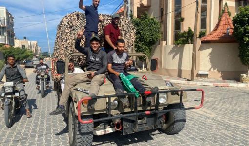 مركبة للاحتلال تمكن فلسطينيون من أخذها في 7 تشرين الأول 2023