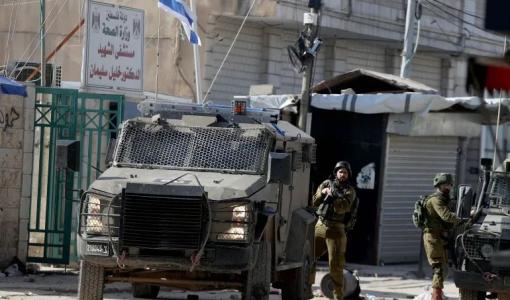 جنود الاحتلال أثناء محاصرتهم مستشفى الشهيد سليمان في جنين 13/12/2023