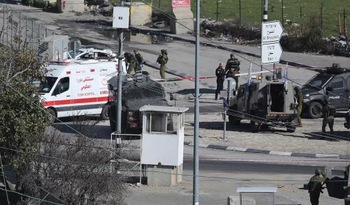 قوات إسرائيلية تطوق المنطقة التي أطلقت فيها النار على سائق فلسطيني في الضفة الغربية 20/12/2023 | المصدر: يورونيوز