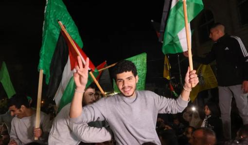 أحد الأشبال المفرج عنهم من سجون الاحتلال خلال الهدنة بين حماس والاحتلال 25/11/2023 | المصدر: فرانس برس