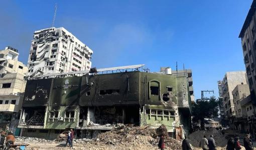 جيش الاحتلال يحرق ويدمر مستشفى أصدقاء المريض في مدينة غزة 10/2/2024 | المصدر: فلسطين بوست