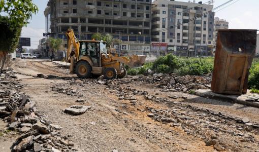 آثار الدمار الناتج عن دهم الاحتلال وتخريبه لإحدى مناطق جنين في الضفة الغربية | المصدر: رويترز