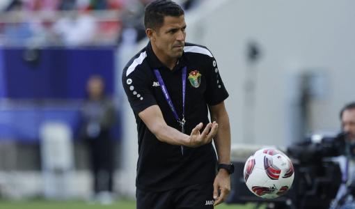 مدرب المنتخب الأردني حسين عموتة | المصدر: Getty Images