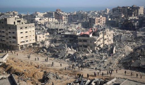 جانب من الدمار الذي ألحقه الاحتلال في مجمع الشفاء ومحيطه | المصدر: وكالة الأنباء الفرنسية