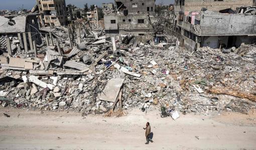 آثار الدمار الذي خلفته الغارات الإسرائيلية على خانيونس والذي تم توثيقه بعد انسحاب الجيش الإسرائيلي من خانيونس | المصدر: وكالة الأنباء الفرنسية