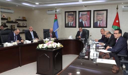 اجتماع وزير الداخلية مازن الفراية مع رئيس مجلس مفوضي الهيئة المستقلة للانتخاب موسى المعايطة اجتماع وزير الداخلية مازن الفراية مع رئيس مجلس مفوضي الهيئة المستقلة للانتخاب موسى المعايطة 14/7/2024