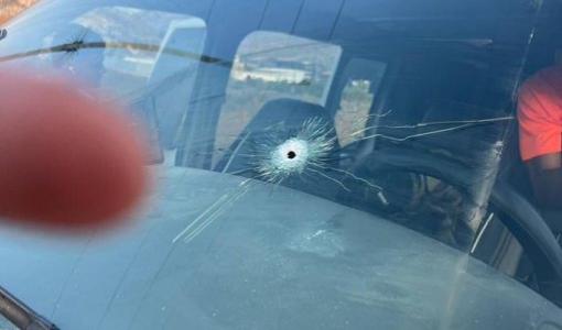 رصاصة اخترقت مركبة المستوطنين في عملية إطلاق النار قرب بلدة رامين شرق طولكرم رصاصة اخترقت مركبة المستوطنين في عملية إطلاق النار قرب بلدة رامين شرق طولكرم 16/7/2024 | المصدر: منصة إكس