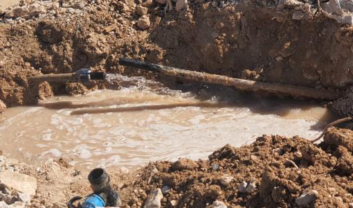 خط مياه في الرصيفة بعد كشف الاعتداء عليه 1/10/2024 | المصدر: وزارة المياه والري