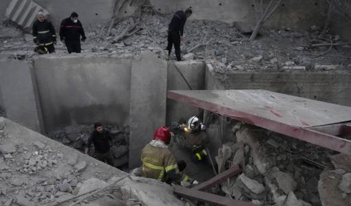 أنقاض منزل دمرته غارة إسرائيلية على قرية بعلشميه شرق بيروت 12/11/2024 | المصدر: أسوشييتد برس