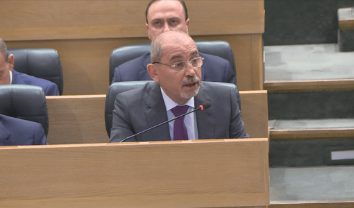 نائب رئيس الوزراء وزير الخارجية وشؤون المغتربين أيمن الصفدي نائب رئيس الوزراء وزير الخارجية وشؤون المغتربين أيمن الصفدي خلال جلسة الموازنة 2025