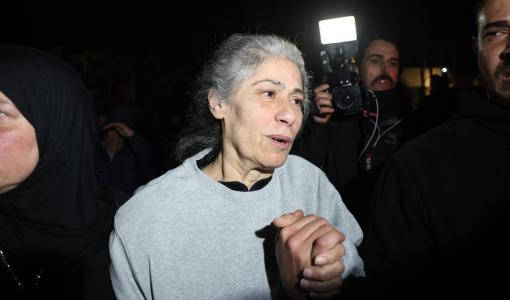 خالدة جرار يوم تحريرها في اتفاق وقف إطلاق النار وتبادل الأسرى بين المقاومة والاحتلال 19/1/2025 | المصدر: CNN