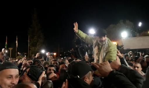 استقبال الأسرى الفلسطينيين في الضفة الغربية ضمن الدفعة السابعة من اتفاق وقف إطلاق النار بغزة 27/2/2025 | المصدر: الأناضول