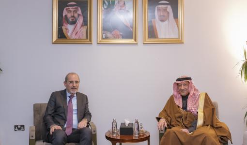 أيمن الصفدي مع نائب وزير الخارجية السعودي في لقاء سابق أيمن الصفدي مع نائب وزير الخارجية السعودي في لقاء سابق | المصدر: وزارة الخارجية السعودية