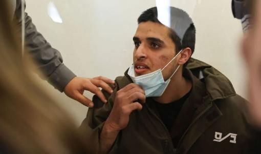 أحمد مناصرة أثناء إحدى محاكماته | المصدر: الأناضول أحمد مناصرة أثناء إحدى محاكماته | المصدر: الأناضول
