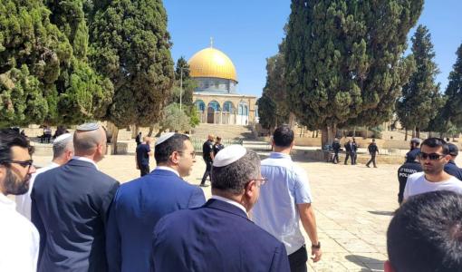 إيتمار بن غفير خلال اقتحام المسجد الأقصى المبارك إيتمار بن غفير خلال اقتحام المسجد الأقصى المبارك 26/5/2025
