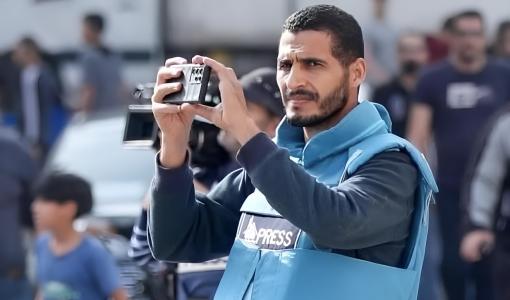 حسن إصليح الصحفي الفلسطيني حسن إصليح الذي اغتالته "إسرائيل" داخل مجمع ناصر الطبي في خانيونس جنوبي غزة 13/5/2025 | المصدر: المركز الفلسطيني للإعلام