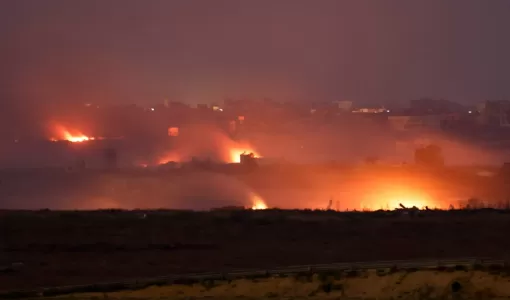 تصاعد الدخان وألسنة النار بعد قصف إسرائيلي على غزة تصاعد الدخان وألسنة النار بعد قصف إسرائيلي على غزة 17/5/2025 | المصدر: رويترز