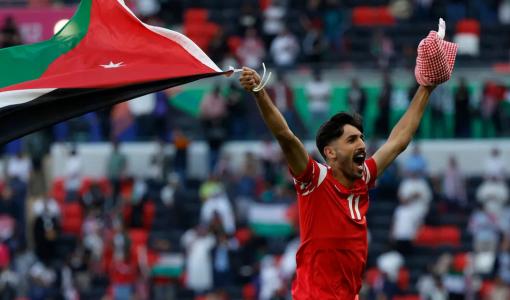 لاعب المنتخب الأردني يزن النعيمات لاعب المنتخب الأردني يزن النعيمات