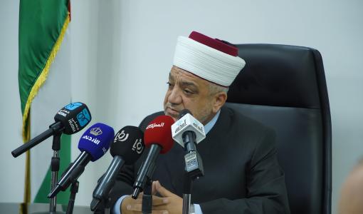 وزير الأوقاف محمد الخلايلة وزير الأوقاف محمد الخلايلة يطلق برنامج مراكز تحفيظ القرآن الكريم الصيفية 29/6/2025 | المصدر: حسنى
