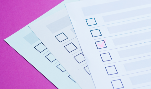 أوراق استبيانية | تعبيرية freepik