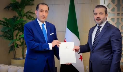 أسعد الشيباني خلال تسلمه نسخة عن أوراق اعتماد سفيان القضاة سفير الأردن في سوريا 2/9/2025 | المصدر: الوكالة العربية السورية للأنباء