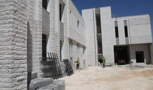 أعمال بناء في مبنى العيادات الخارجية بمستشفى معان الحكومي 8/9/2025 | المصدر: وزارة الأشغال