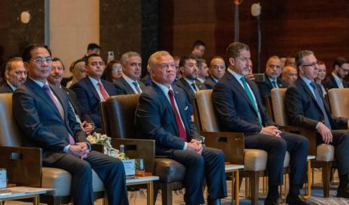 الملك عبدﷲ الثاني يحضر الجلسة الافتتاحية لملتقى الأعمال الأردني - الفيتنامي في العاصمة هانوي 13/11/2025 | المصدر: الديوان الملكي الهاشمي