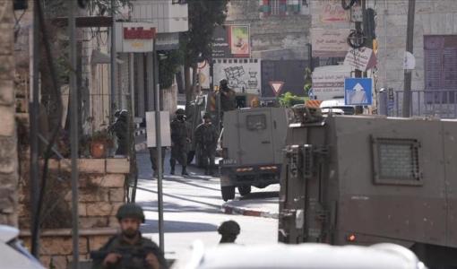 مدرعات الاحتلال خلال اقتحام سابق في الضفة الغربية | الأناضول