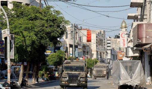 آليات الاحتلال خلال اقتحام سابق في الضفة الغربية | رويترز