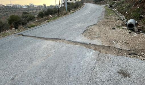 جزء من حفريات الشارع في جرش