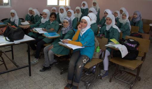 طالبات داخل صف في مدرسة حكومية | أرشيفية