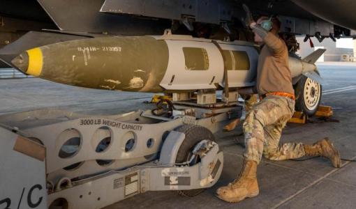 من تجهيزات القوات الأميركية للضربات ضد داعش في سوريا 19/12/2025 | المصدر: رويترز