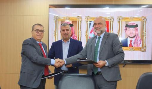 وزير الطاقة صالح الخرابشة يشهد توقيع اتفاقيتين بين شركة الكهرباء الوطنية وشركة الشمس المتخصصة 11/12/2025 | المصدر: وزارة الطاقة