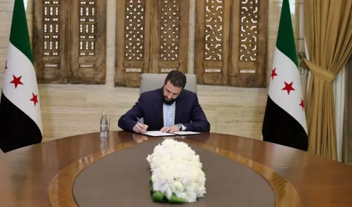 الرئيس السوري أحمد الشرع خلال توقيع الاتفاق مع قسد 18/1/2016 | الرئاسة السورية