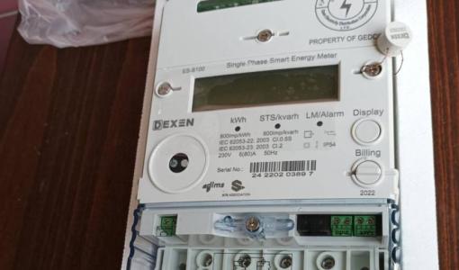 عداد كهرباء إلكتروني