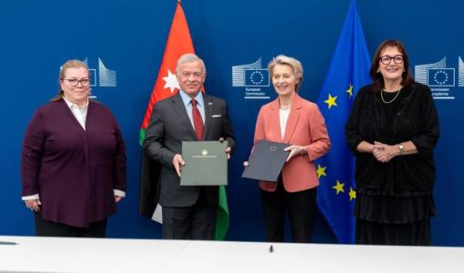 الملك عبد الله ورئيسة المفوضية الأوروبية أورسولا فون دير لاين في بروكسل خلال توقيع إعلان الشراكة بين الأردن والاتحاد الأوروبي 29/1/2025 | الاتحاد الأوروبي