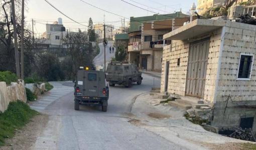 من اقتحام آليات الاحتلال بلدة السموع جنوب الخليل 8/2/2026 | فلسطين بوست